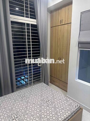 Phòng ở Q.10 có ban công, full nội thất