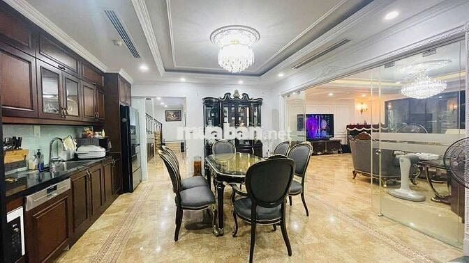 Căn Penthouse 339m2, 4PN, 4VS, 2 tầng, ban công siêu rộng