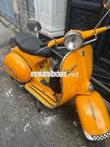 Vespa cổ có đề
