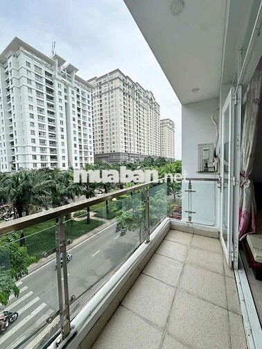Phòng rộng rãi ban công, ở 4ng, sát TDT, Quận 7, KDC Trung Sơn