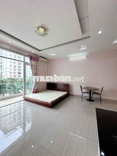 Phòng rộng rãi ban công, ở 4ng, sát TDT, Quận 7, KDC Trung Sơn