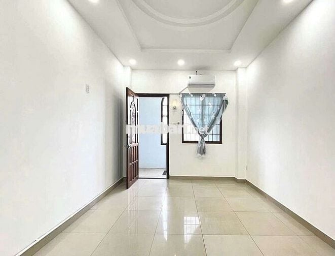 Phòng thoáng - ban công - Mới khai trương gần ĐH Y Dược Quận 5