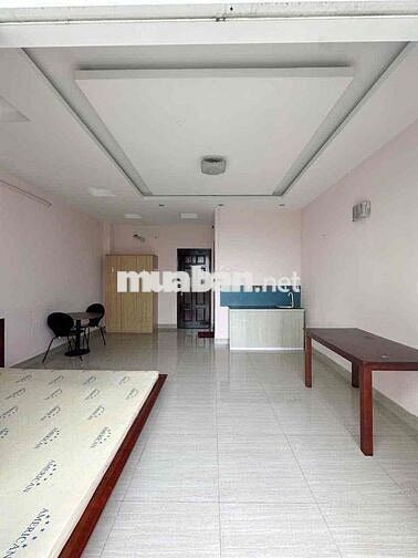 Phòng rộng rãi ban công, ở 4ng, sát TDT, Quận 7, KDC Trung Sơn