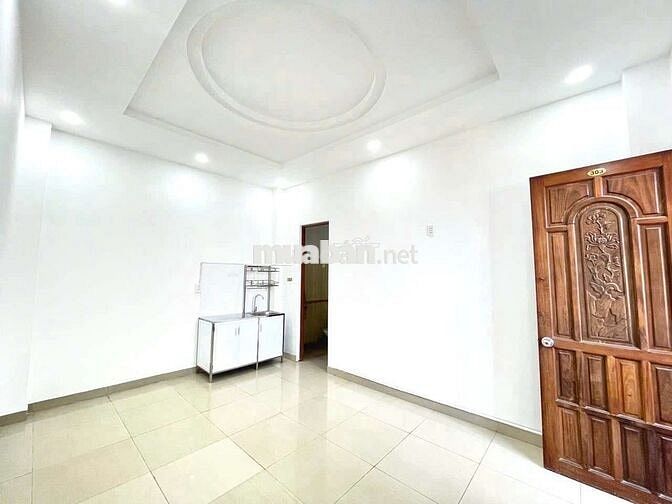 Phòng thoáng - ban công - Mới khai trương gần ĐH Y Dược Quận 5