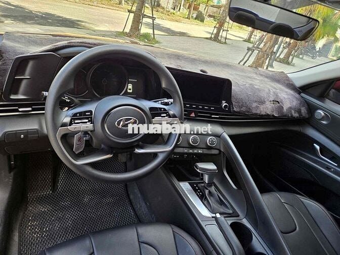 Hyundai Elantra 2022 Elantra 1.6 AT - Odo 5v km