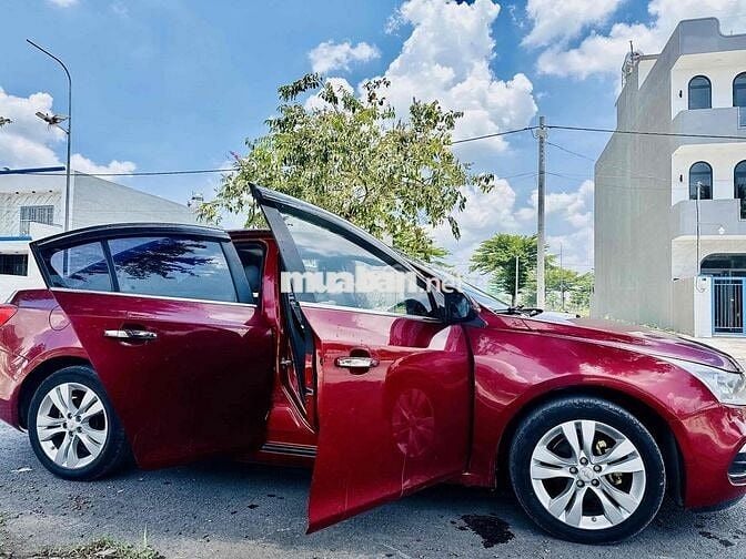 THANH LÝ XẢ LỖ THU HỒI VỐN Chevrolet Cruze