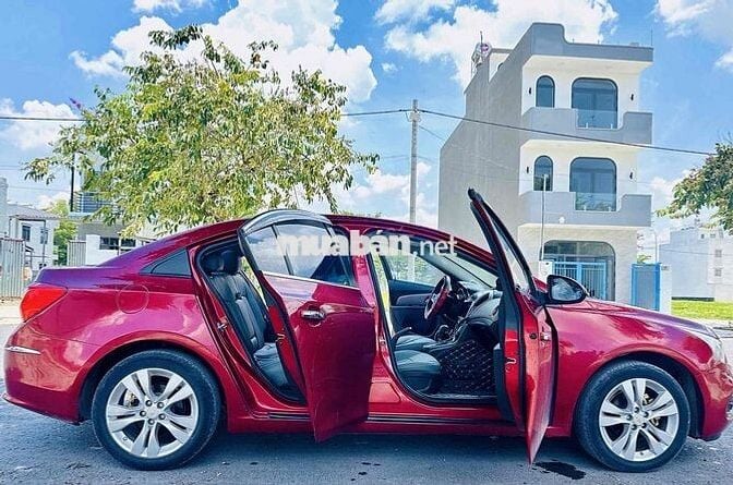 THANH LÝ XẢ LỖ THU HỒI VỐN Chevrolet Cruze