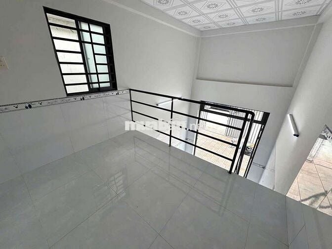 CHO THUÊ PHÒNG TRỌ MẶT TIỀN ĐỐI DIỆN BV HOÀN MỸ DTSD 40M2 GIÁ 2.8TR