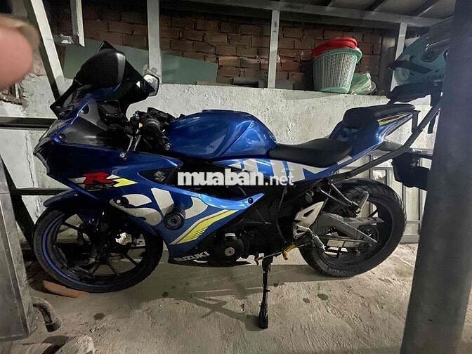 Suzuki GSX 150R có CCCD chủ cũ