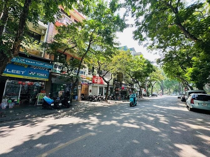 Bán nhà mặt phố Trần Phú 110m, 5 tầng, vỉa hè rộng, kinh doanh