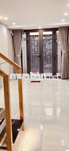 BÁN NHÀ NGUYỄN THẦN HIẾN P18 Q4~30M2~2TẦNG NHÀ ĐẸP~NHĨN 4TỶ XÍU.