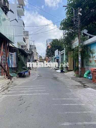 Gia đình cần bán nhà c4 đang cho thuê diện tích 100m2 giá 1ty050tr