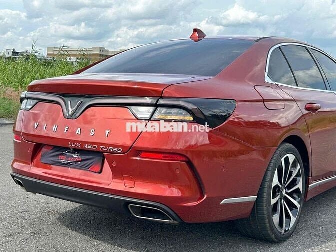VinFast Lux A Premium 2021 bản cao cấp hợp lý quá