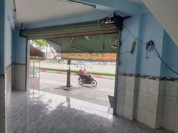 Thuê nhà Phạm Văn Đồng Gò Vấp cách sân bay 1km