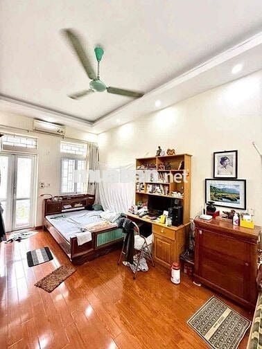 Bán nhà ngõ Láng 42m 4 tầng ngõ 3m 30m ra phố giá 10.3 tỷ còn tl mạnh