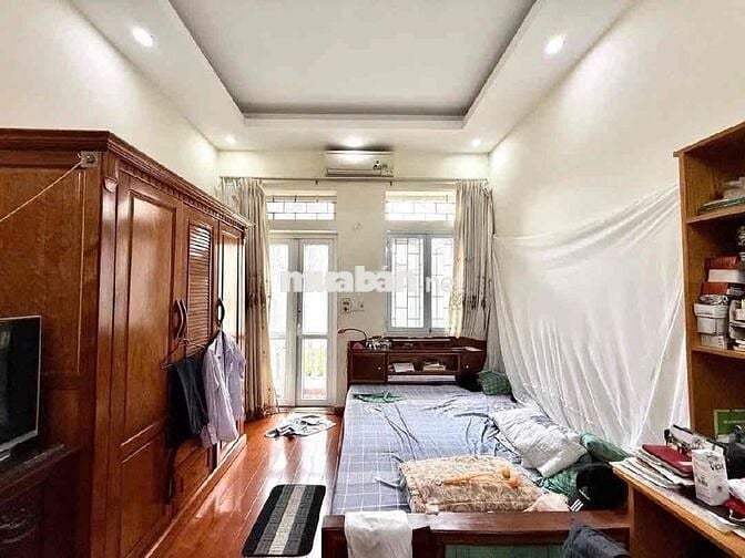 Bán nhà ngõ Láng 42m 4 tầng ngõ 3m 30m ra phố giá 10.3 tỷ còn tl mạnh