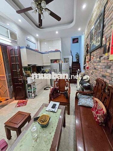 TRUNG TÂM ĐỐNG ĐA - NGÕ THÔNG - GẦN PHỐ - 5TẦNG CHẮC CHẮN - GIÁ 6.35TỶ