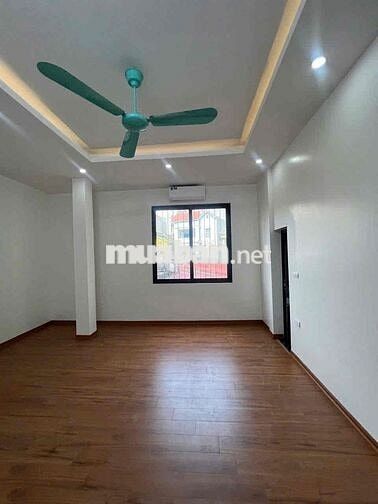 Bán nhà ngõ Đê La Thành 52m 5 tầng ngõ ô tô kd giá 11 tỷ