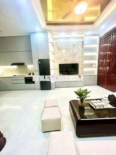 🏠 Nhà xây kiên cố, chắc chắn, vị trí đắc địa gần Ngã Tư Sở – tiện ích