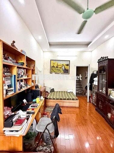 Bán nhà ngõ Láng 42m 4 tầng ngõ 3m 30m ra phố giá 10.3 tỷ còn tl mạnh