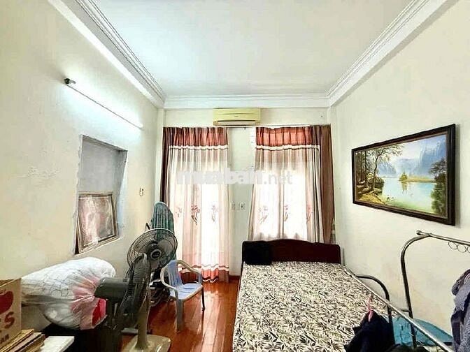 Bán nhà ngõ Láng 42m 4 tầng ngõ 3m 30m ra phố giá 10.3 tỷ còn tl mạnh