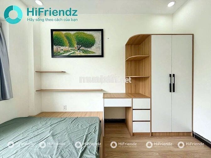Cho thuê Studio Ban công rộng, Full nội thất Tại Công viên làng hoa.
