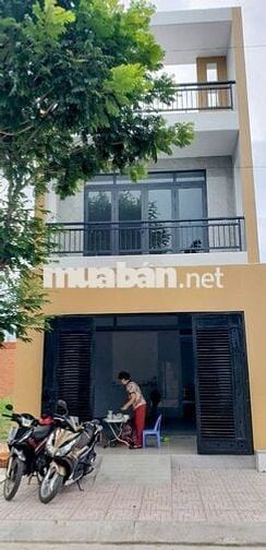 nhà mặt tiền khu đô thị mới mở thị trấn cần giuộc