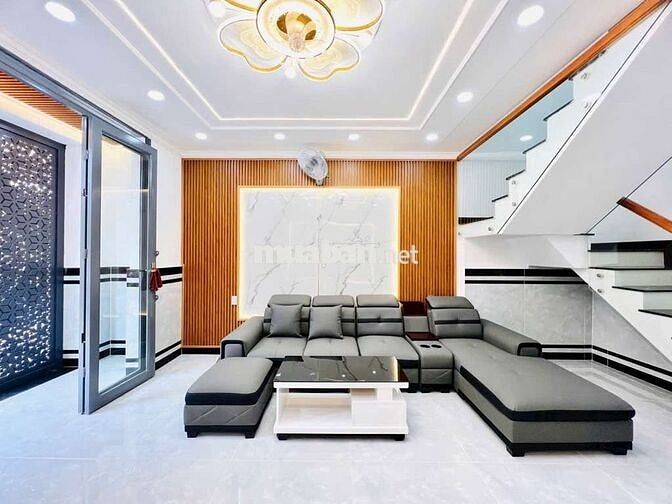 Hẻm 5m thông, 2 tầng đẹp, 4.5x11, Dương Thị Mười , kề Gò Vấp - hơn 4Tỷ