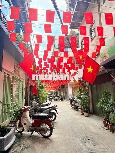 Tập Thể XN Thiết Kế Giao Thông (Thái Thịnh) - DT 120m - 4.4tỷ