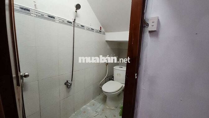 CHO THUÊ STUDIO  FULL NỘI THẤT RỘNG 30M2  - SÁT BÊN VĂN LANG CS3- IUH