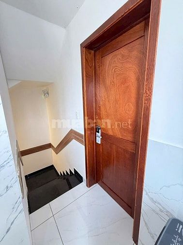 Bán tòa nhà 6 Lầu, căn hộ dịch vụ góc 3 mặt hẻm 6m Chu Văn An, P12