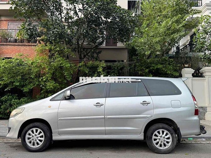 Toyota Innova 2013 Zin Cả Xe