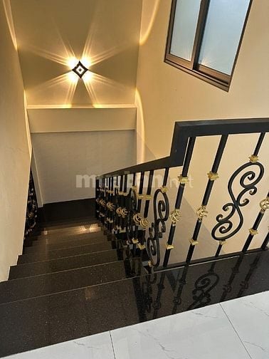 Bán Nhà mặt tiền gần bến xe Đà Nẵng 