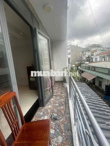 PHÒNG TRỌ LẦU 1 BAN CÔNG  GIÁ SINH VIÊN