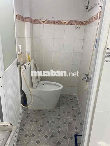 nhà sổ hồng hồng riêng gần bến xe buýt hiệp thành q12. 1 trệt lầu