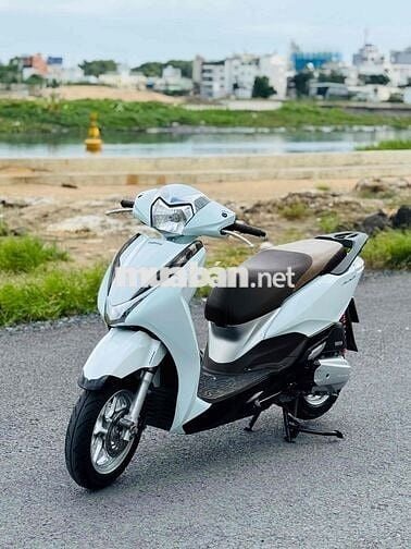 honda Lead màu trắng đen khoá smkey bstp 9 chủ