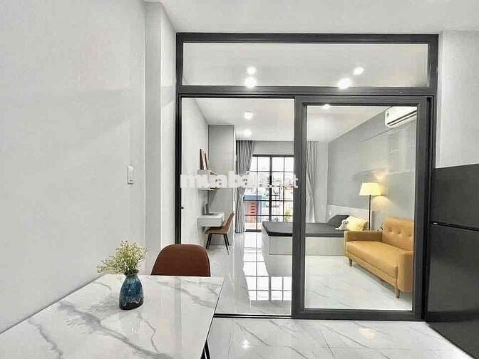 Cho Thuê Studio Tách Bếp Ban Công Thoáng Gần Nhà Thờ Tân Định Giá Rẻ