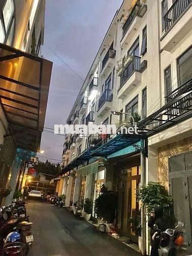 BÁN CĂN NHÀ NGAY TRUNG TÂM OTO TRÁNH NHÀ 3 TẦNG HIẾM GẶP