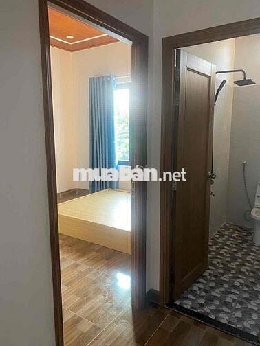 BÁN CĂN NHÀ NGAY TRUNG TÂM OTO TRÁNH NHÀ 3 TẦNG HIẾM GẶP