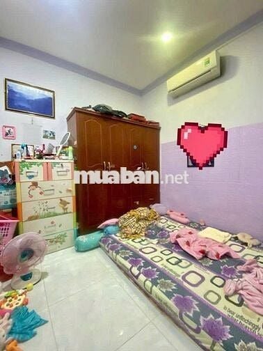 NHÀ 2 TẦNG, DT (4X13)M2, HẺM XE HƠI, GIÁP TÂN PHÚ, GIÁ 4.85 TỶ CÒN TL