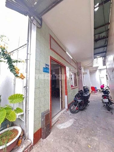 Nhà lầu hẻm Nguyễn Chí Thanh gần chợ Rạch Sỏi