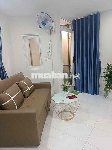 Bán nhà Hoàng Văn Thụ,13m2,3 tầng,2PN,kế bên là Sân Bay Tân Sơn Nhát