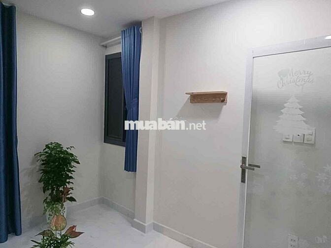 Bán nhà Hoàng Văn Thụ,13m2,3 tầng,2PN,kế bên là Sân Bay Tân Sơn Nhát