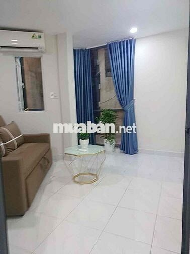 Bán nhà Hoàng Văn Thụ,13m2,3 tầng,2PN,kế bên là Sân Bay Tân Sơn Nhát