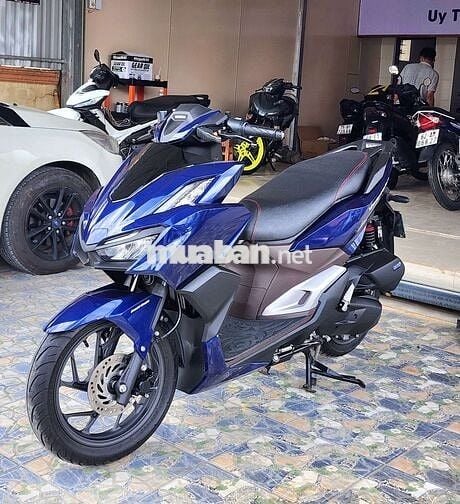 Honda Vario 160 odo 7k km đẹp leng như mới.