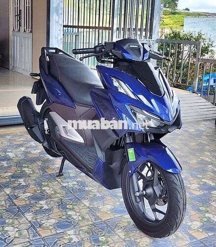 Honda Vario 160 odo 7k km đẹp leng như mới.