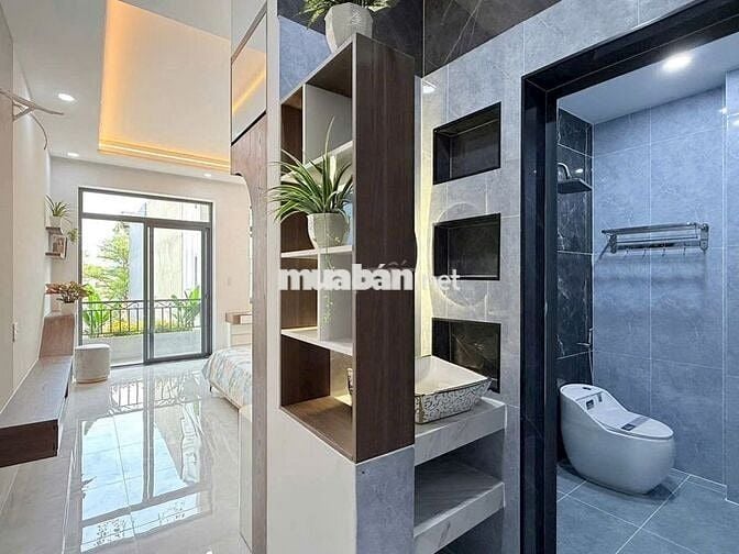 Nhà trệt lầu phong cách hiện đại, chủ cần bán giá ngộp 820T.R/100m²