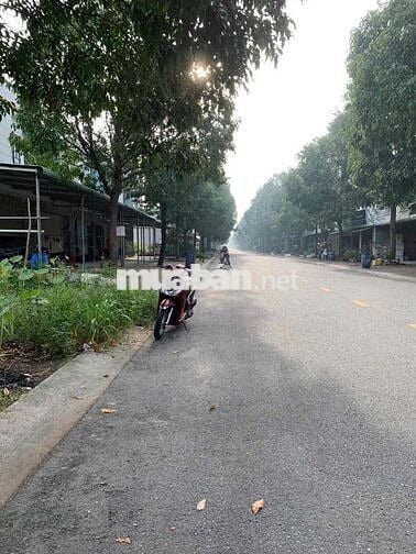 CHÍNH CHỦ BÁN LÔ ĐẤT LAI UYÊN BÀU BÀNG 150M2 GIÁ 350TRIỆU CÓ SỔ RIÊNG