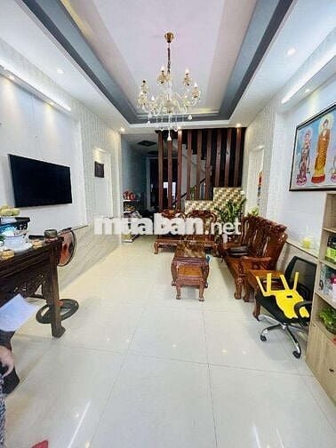 CẦN BÁN GẤP nhà Tân Phú, ngay Aeon, 4 tầng, 80m2, HXH 6m, chỉ hơn 8 tỷ