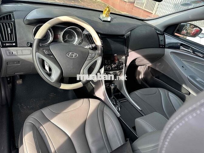 Hyundai Sonata 2011 2.0 AT - 123456 km